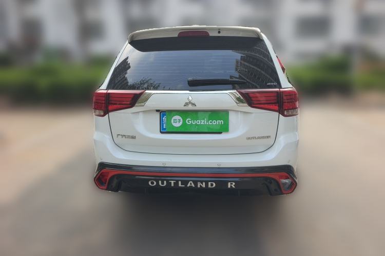 Used Mitsubishi Outlander 2018 2.4L 4x4 Elite Edition 5 Seats Rear