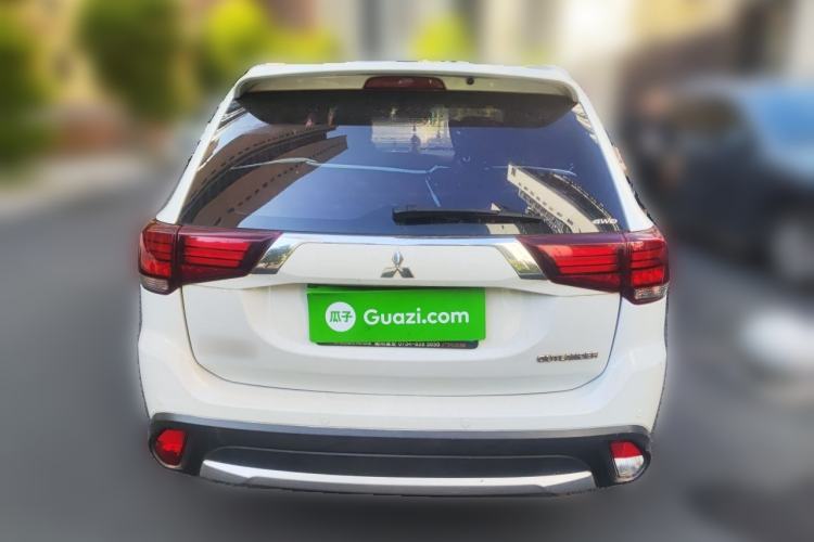 Used Mitsubishi Outlander 2018 2.4L 4x4 Elite Edition 5 Seats Rear