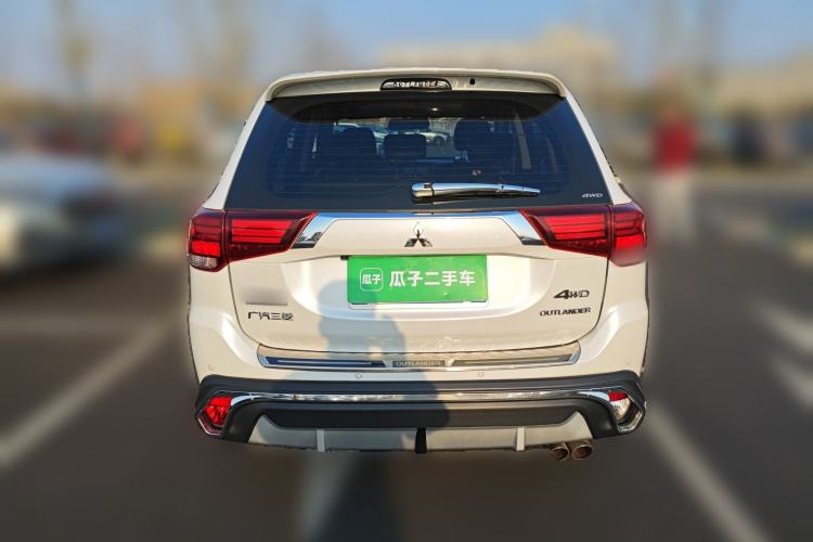 Used Mitsubishi Outlander 2018 2.4L 4x4 Elite Edition 5 Seats Rear