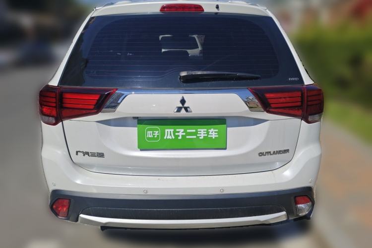 Used Mitsubishi Outlander 2018 2.4L 4x4 Elite Edition 5 Seats Rear