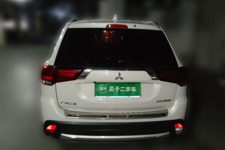 Used Mitsubishi Outlander 2018 2.4L 4x4 Elite Edition 5 Seats Rear