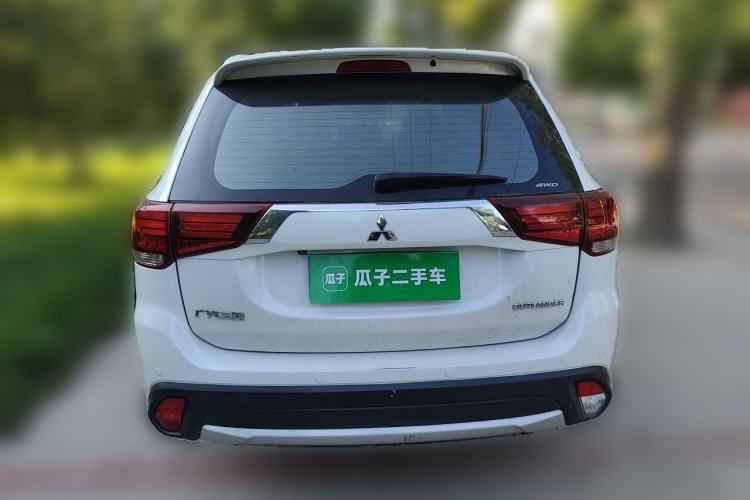 Used Mitsubishi Outlander 2018 2.4L 4x4 Elite Edition 5 Seats Rear