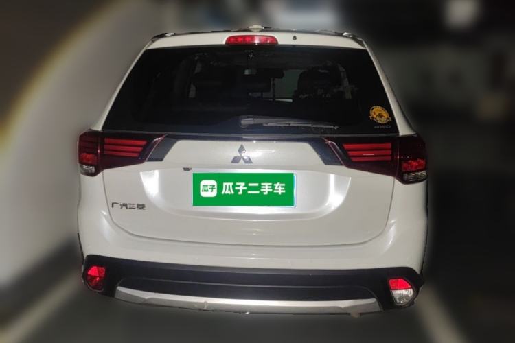 Used Mitsubishi Outlander 2018 2.4L 4x4 Elite Edition 5 Seats Rear