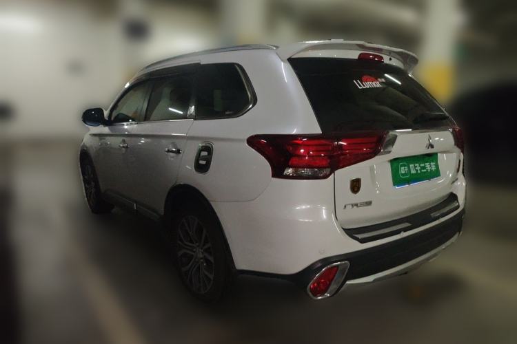 Used Mitsubishi Outlander 2018 2.4L 4x4 Elite Edition 5 Seats Rear Left 45 Deg
