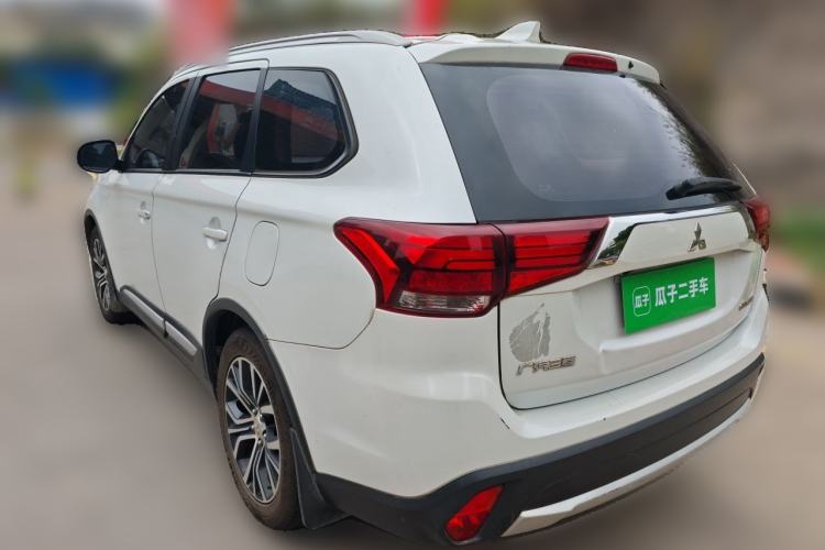 Used Mitsubishi Outlander 2018 2.0L Two-Wheel-Drive Jiale Edition 7-Seater Rear Left 45 Deg