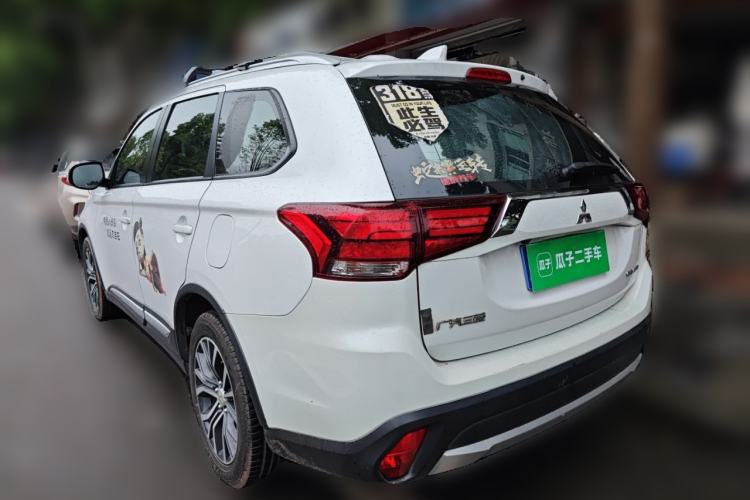 Used Mitsubishi Outlander 2018 2.0L Two-Wheel Drive Glory Edition 5 Seats Rear Left 45 Deg