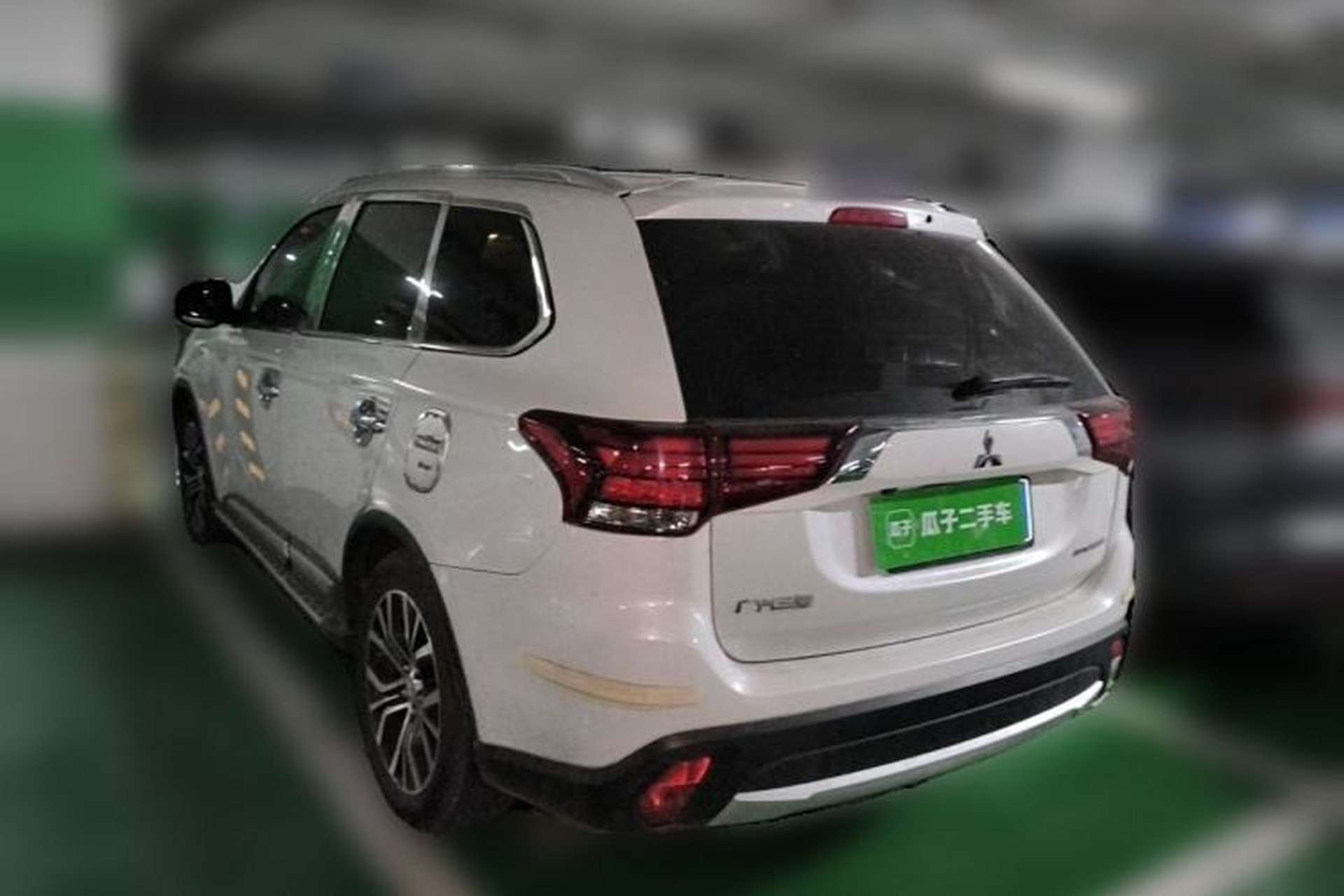 Used Mitsubishi Outlander 2018 2.0L Two-Wheel Drive Glory Edition 5 Seats Rear Left 45 Deg