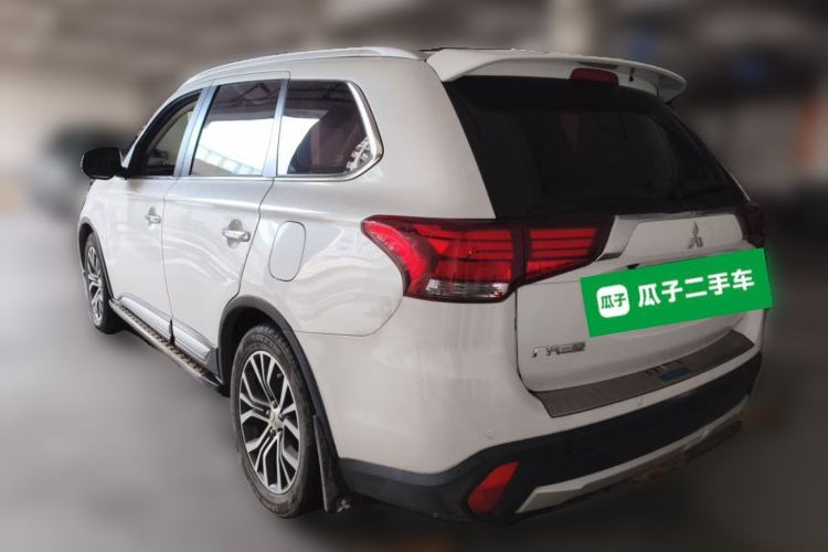 Used Mitsubishi Outlander 2018 2.4L 4x4 Elite Edition 5 Seats Rear Left 45 Deg