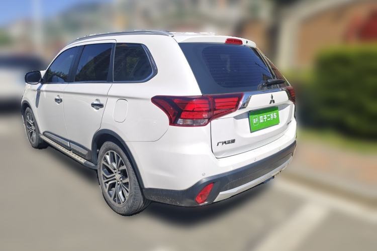 Used Mitsubishi Outlander 2018 2.4L 4x4 Elite Edition 5 Seats Rear Left 45 Deg