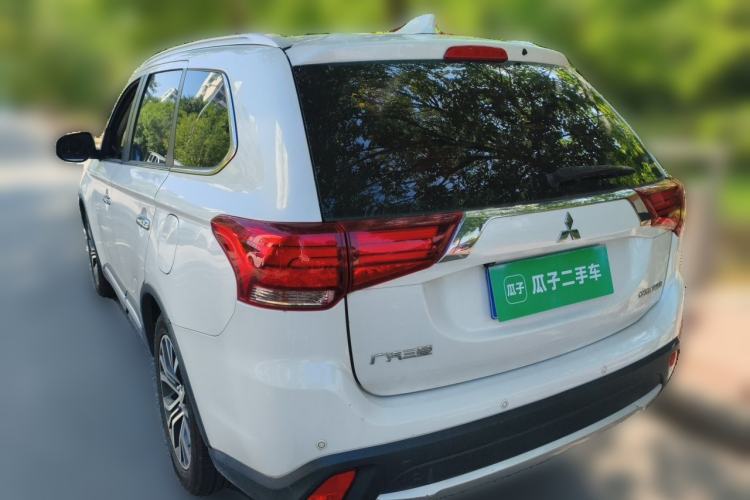 Used Mitsubishi Outlander 2018 2.4L 4x4 Elite Edition 5 Seats Rear Left 45 Deg