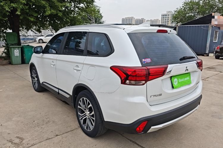 Used Mitsubishi Outlander 2018 2.0L Two-Wheel Drive Glory Edition 5 Seats Rear Left 45 Deg