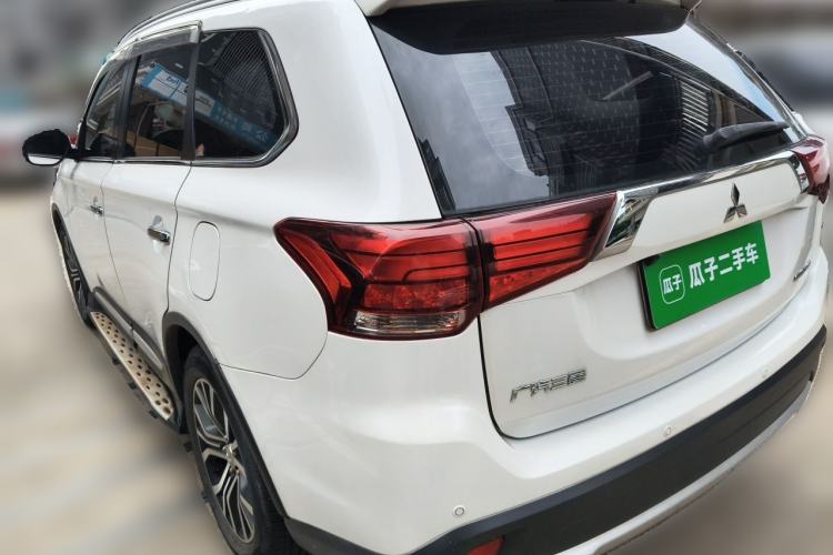 Used Mitsubishi Outlander 2018 2.4L 4x4 Elite Edition 5 Seats Rear Left 45 Deg