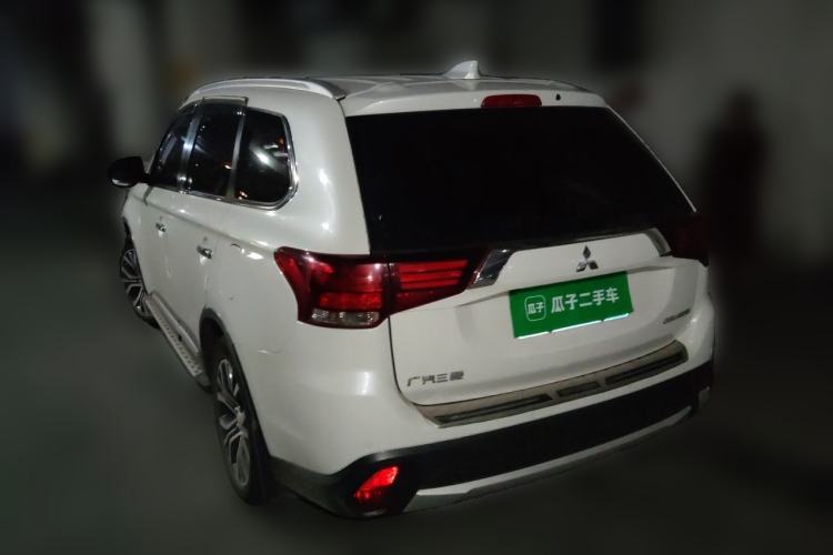 Used Mitsubishi Outlander 2018 2.4L 4x4 Elite Edition 5 Seats Rear Left 45 Deg