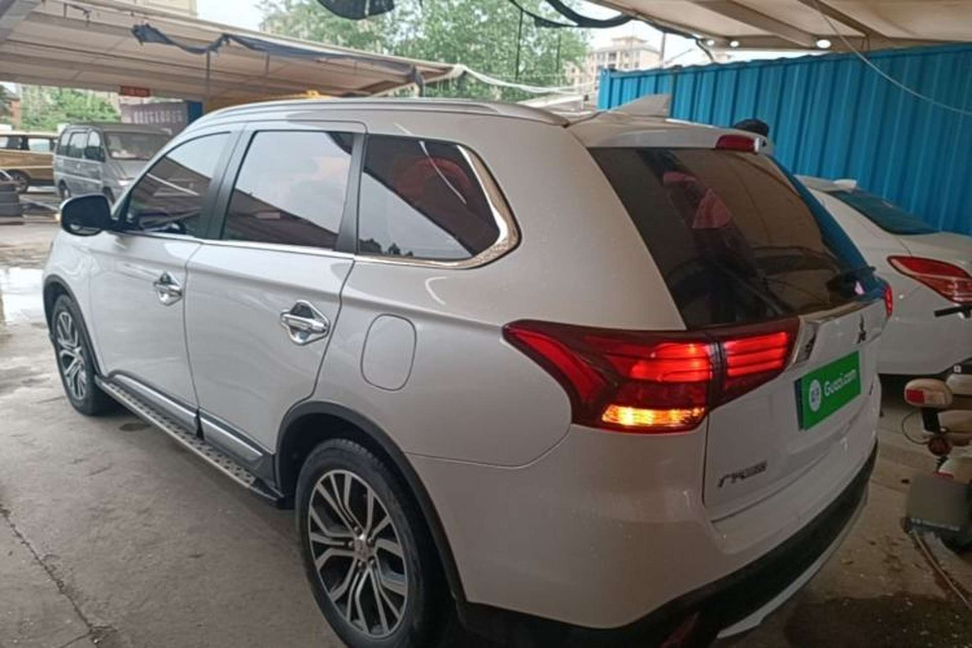 Used Mitsubishi Outlander 2018 2.0L Two-Wheel Drive Glory Edition 5 Seats Rear Left 45 Deg