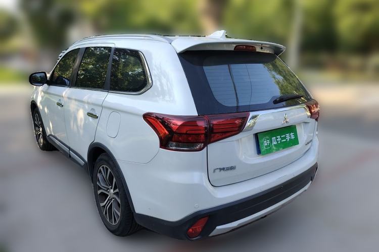 Used Mitsubishi Outlander 2018 2.4L 4x4 Elite Edition 5 Seats Rear Left 45 Deg