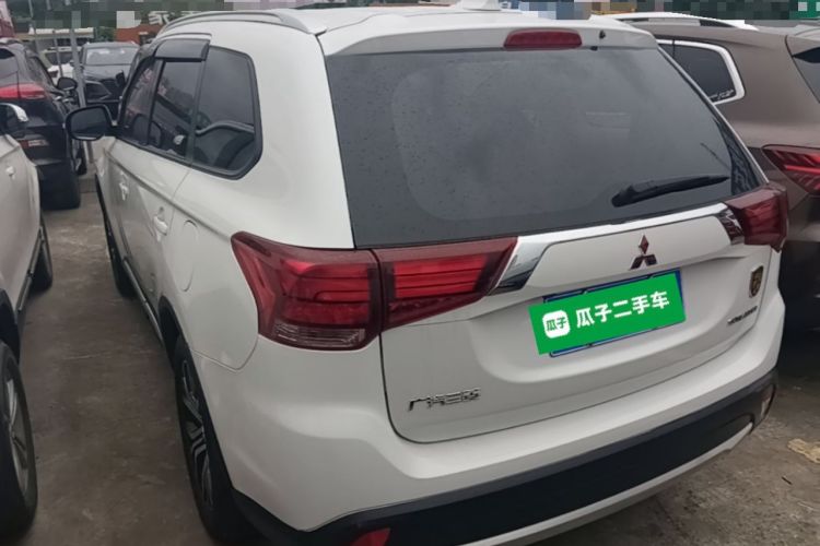 Used Mitsubishi Outlander 2018 2.0L Two-Wheel-Drive Jiale Edition 7-Seater Rear Left 45 Deg