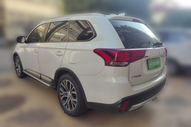 Used Mitsubishi Outlander 2018 2.0L Two-Wheel-Drive Jiale Edition 7-Seater Rear Left 45 Deg