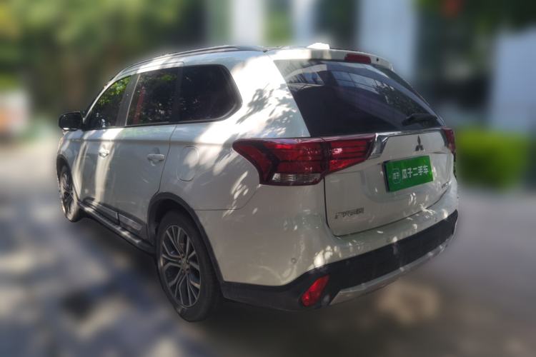 Used Mitsubishi Outlander 2018 2.0L Two-Wheel-Drive Jiale Edition 7-Seater Rear Left 45 Deg