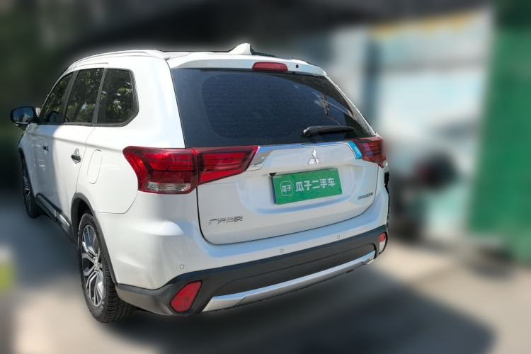 Used Mitsubishi Outlander 2018 2.4L 4x4 Elite Edition 5 Seats Rear Left 45 Deg