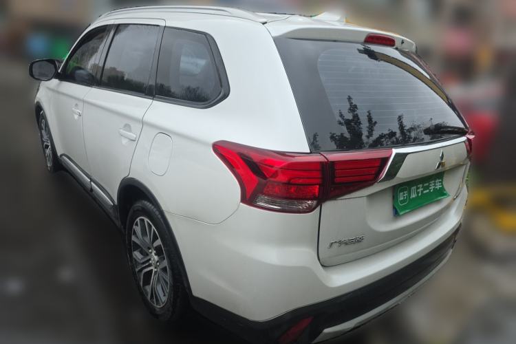 Used Mitsubishi Outlander 2018 2.0L Two-Wheel Drive Glory Edition 5 Seats Rear Left 45 Deg