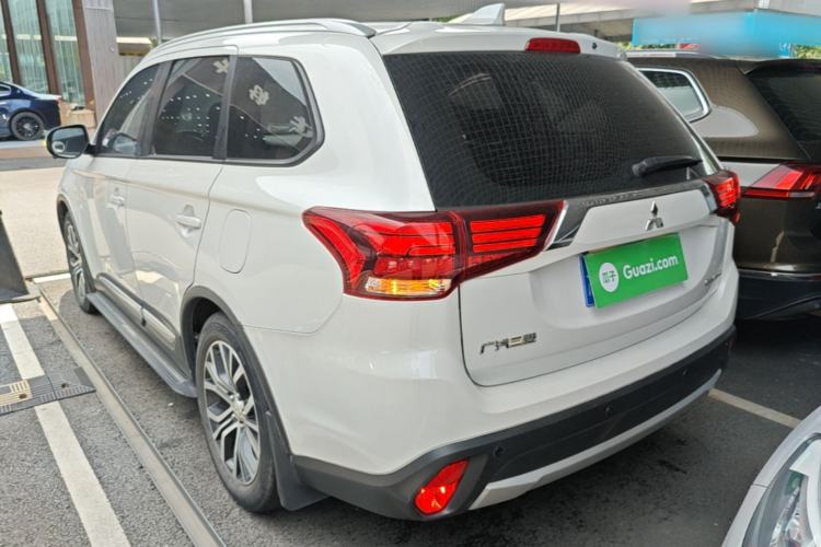 Used Mitsubishi Outlander 2018 2.0L Two-Wheel-Drive Jiale Edition 7-Seater Rear Left 45 Deg
