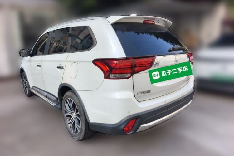 Used Mitsubishi Outlander 2018 2.4L 4x4 Elite Edition 5 Seats Rear Left 45 Deg