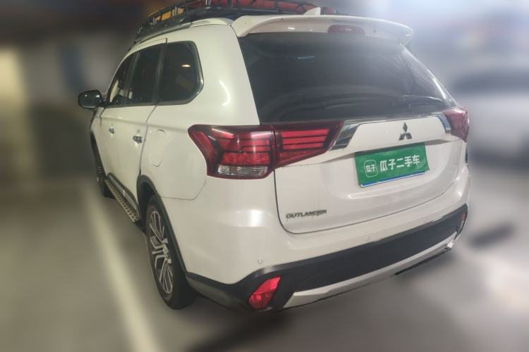 Used Mitsubishi Outlander 2018 2.4L 4x4 Elite Edition 5 Seats Rear Left 45 Deg