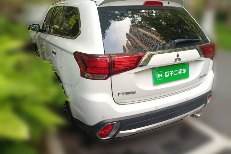 Used Mitsubishi Outlander 2018 2.4L 4x4 Elite Edition 5 Seats Rear Left 45 Deg