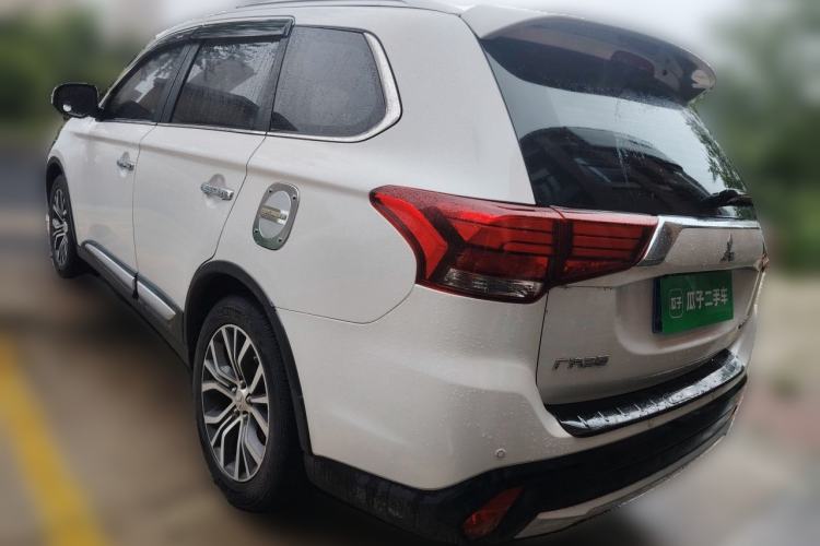 Used Mitsubishi Outlander 2018 2.4L 4x4 Elite Edition 5 Seats Rear Left 45 Deg