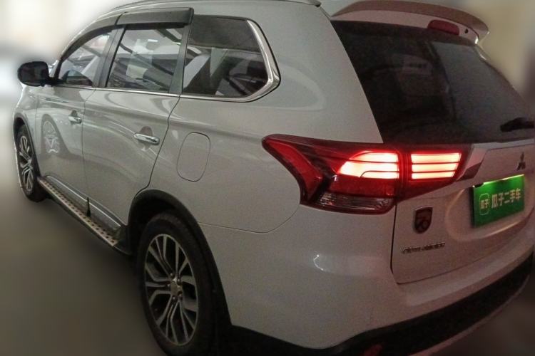 Used Mitsubishi Outlander 2018 2.4L 4x4 Elite Edition 5 Seats Rear Left 45 Deg