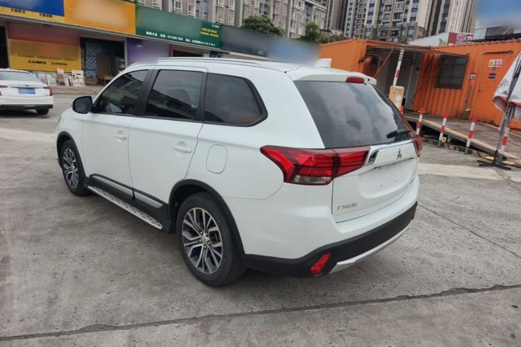 Used Mitsubishi Outlander 2018 2.0L Two-Wheel Drive Glory Edition 5 Seats Rear Left 45 Deg