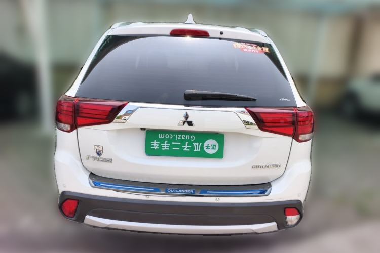Used Mitsubishi Outlander 2018 2.4L 4x4 Elite Edition 5 Seats Rear