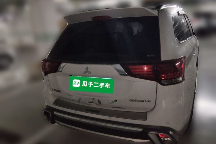 Used Mitsubishi Outlander 2018 2.4L 4x4 Elite Edition 5 Seats Rear