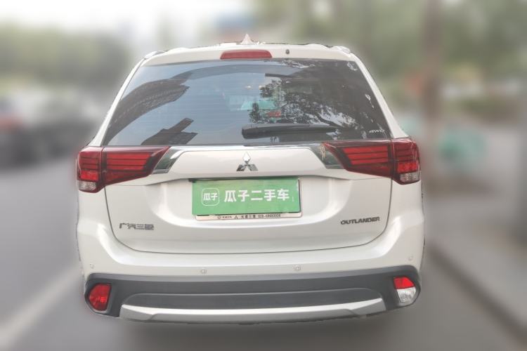 Used Mitsubishi Outlander 2018 2.4L 4x4 Elite Edition 5 Seats Rear