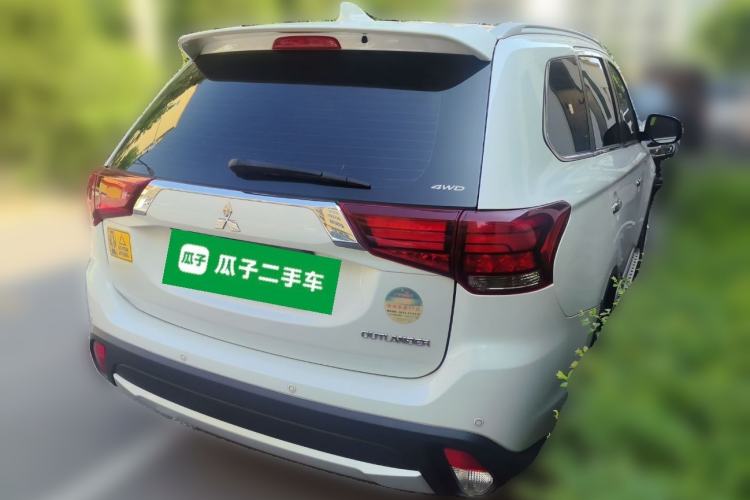 Used Mitsubishi Outlander 2018 2.4L 4x4 Elite Edition 5 Seats Rear Right 45 Deg