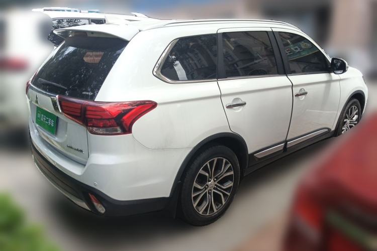 Used Mitsubishi Outlander 2018 2.4L 4x4 Elite Edition 5 Seats Rear Right 45 Deg