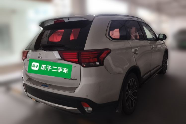 Used Mitsubishi Outlander 2018 2.4L 4x4 Elite Edition 5 Seats Rear Right 45 Deg
