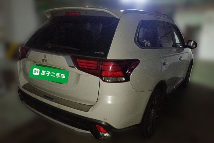 Used Mitsubishi Outlander 2018 2.4L 4x4 Elite Edition 5 Seats Rear Right 45 Deg