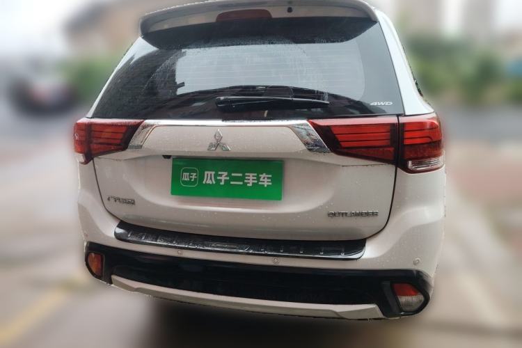 Used Mitsubishi Outlander 2018 2.4L 4x4 Elite Edition 5 Seats Rear