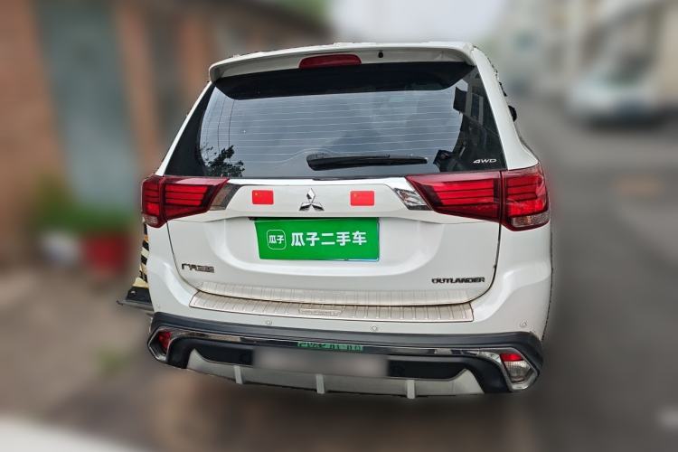 Used Mitsubishi Outlander 2018 2.4L 4x4 Elite Edition 5 Seats Rear