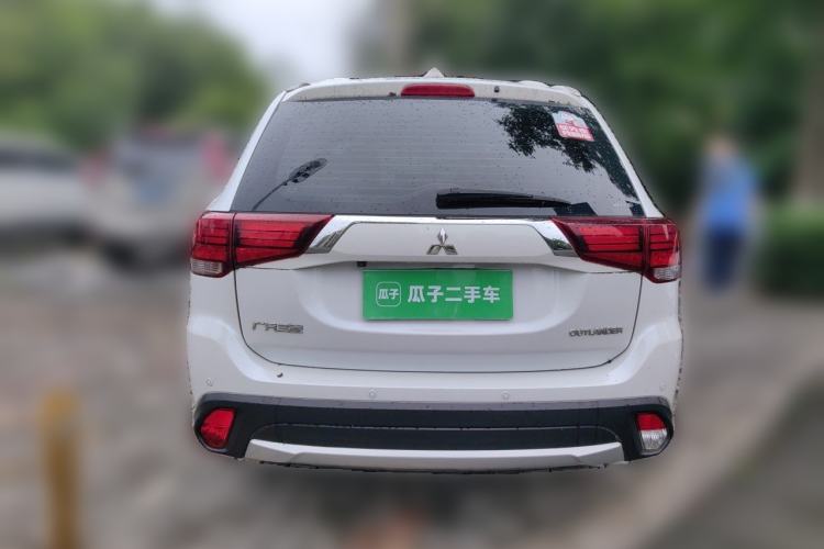 Used Mitsubishi Outlander 2018 2.4L 4x4 Elite Edition 5 Seats Rear