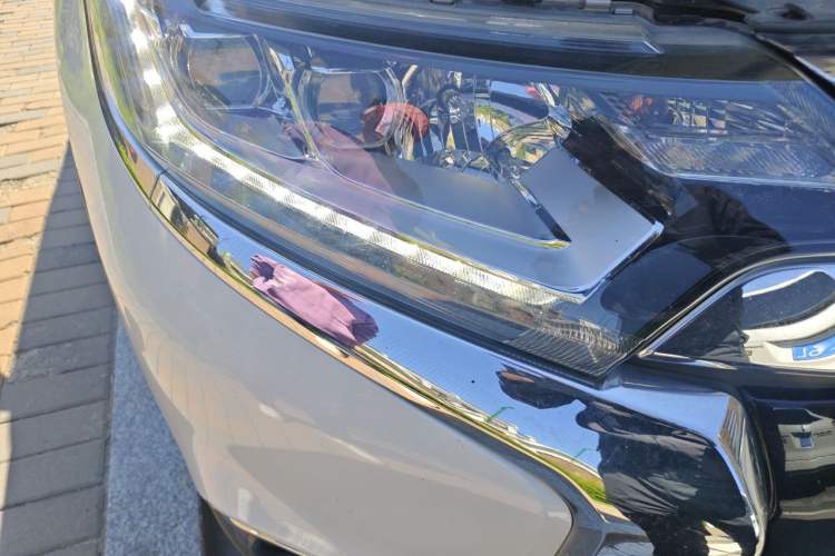 Used Mitsubishi Outlander 2018 2.4L 4x4 Elite Edition 5 Seats Right Front Headlight