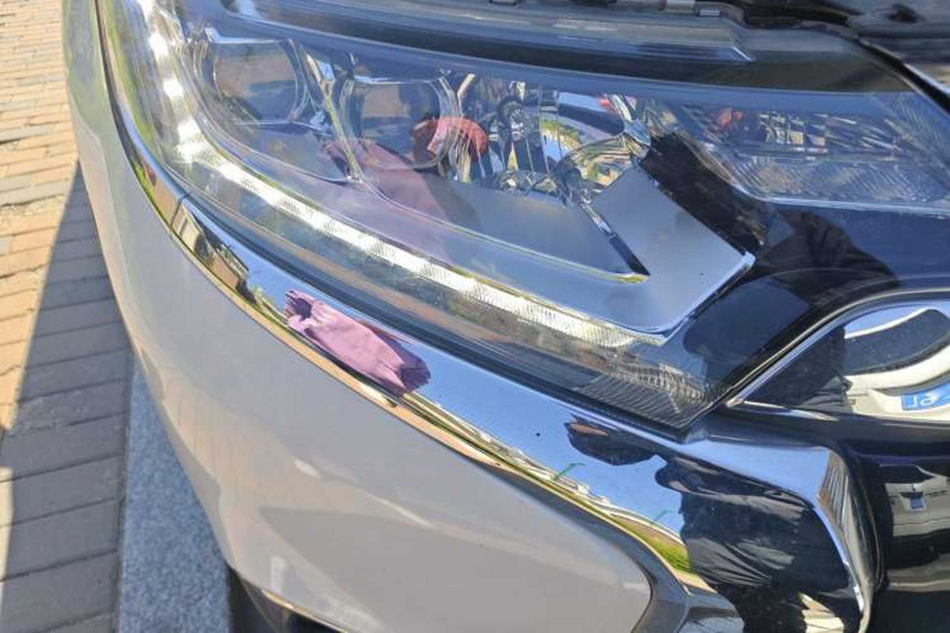Used Mitsubishi Outlander 2018 2.4L 4x4 Elite Edition 5 Seats Right Front Headlight
