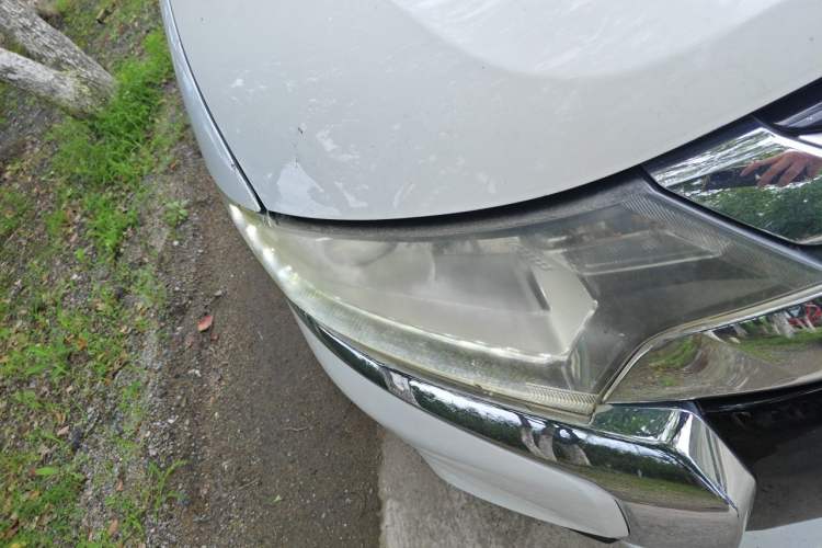 Used Mitsubishi Outlander 2018 2.0L Two-Wheel Drive Glory Edition 5 Seats Right Front Headlight
