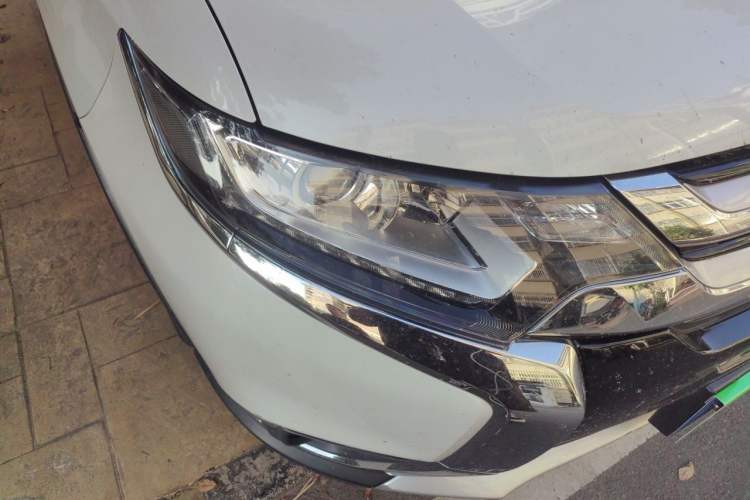 Used Mitsubishi Outlander 2018 2.0L Two-Wheel-Drive Jiale Edition 7-Seater Right Front Headlight