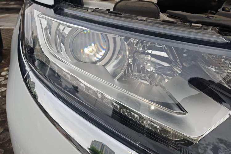 Used Mitsubishi Outlander 2018 2.0L Two-Wheel Drive Glory Edition 5 Seats Right Front Headlight