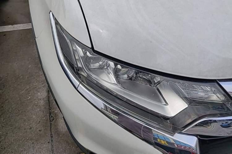 Used Mitsubishi Outlander 2018 2.4L 4x4 Elite Edition 5 Seats Right Front Headlight