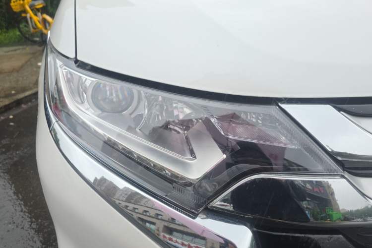Used Mitsubishi Outlander 2018 2.0L Two-Wheel Drive Glory Edition 5 Seats Right Front Headlight