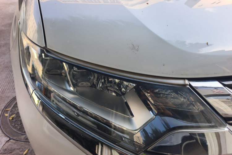 Used Mitsubishi Outlander 2018 2.4L 4x4 Elite Edition 5 Seats Right Front Headlight