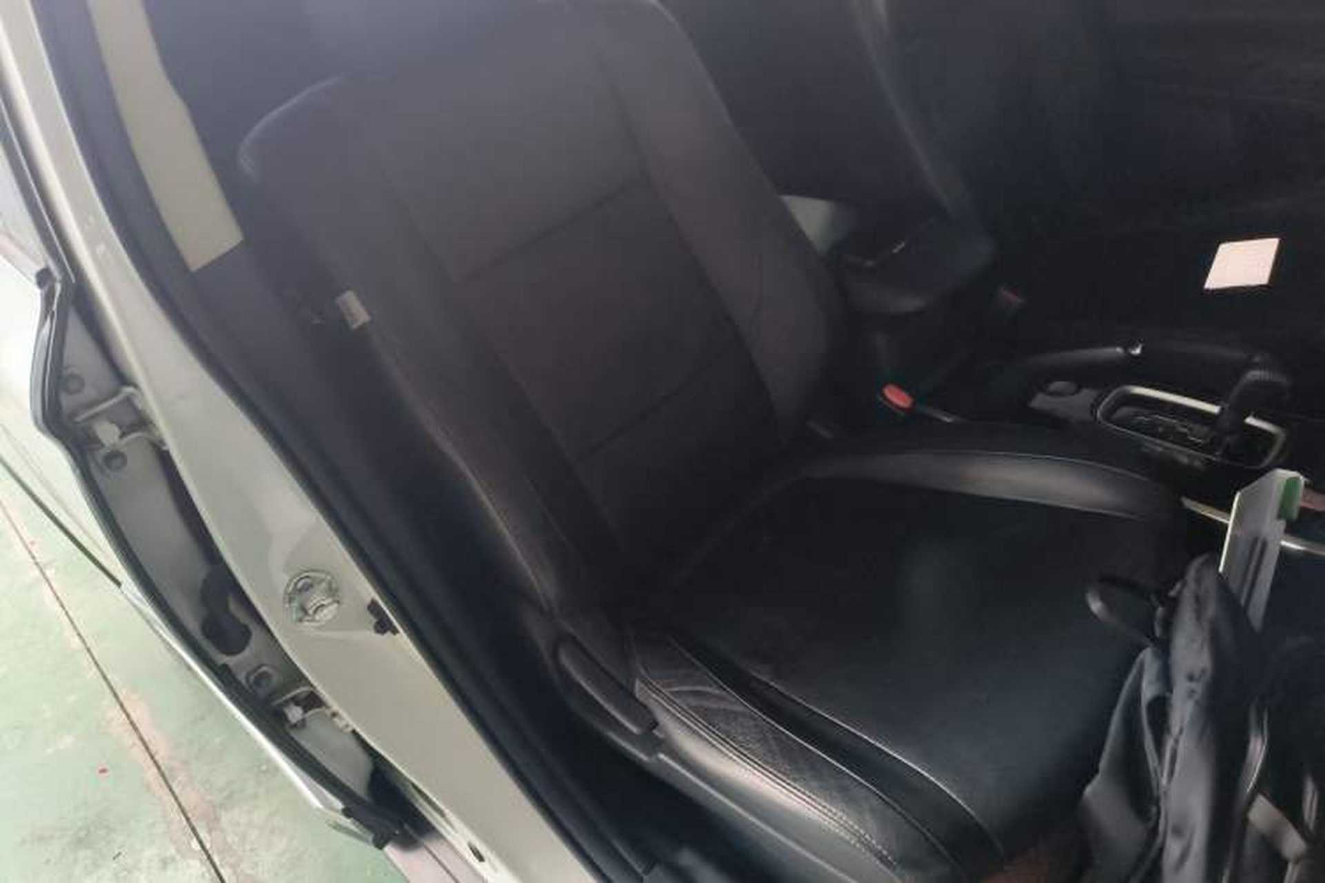 Used Mitsubishi Outlander 2018 2.0L Two-Wheel Drive Glory Edition 5 Seats Right Front Seat